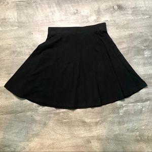 3/$10 Mossimo Women’s XS Black Skater Skirt